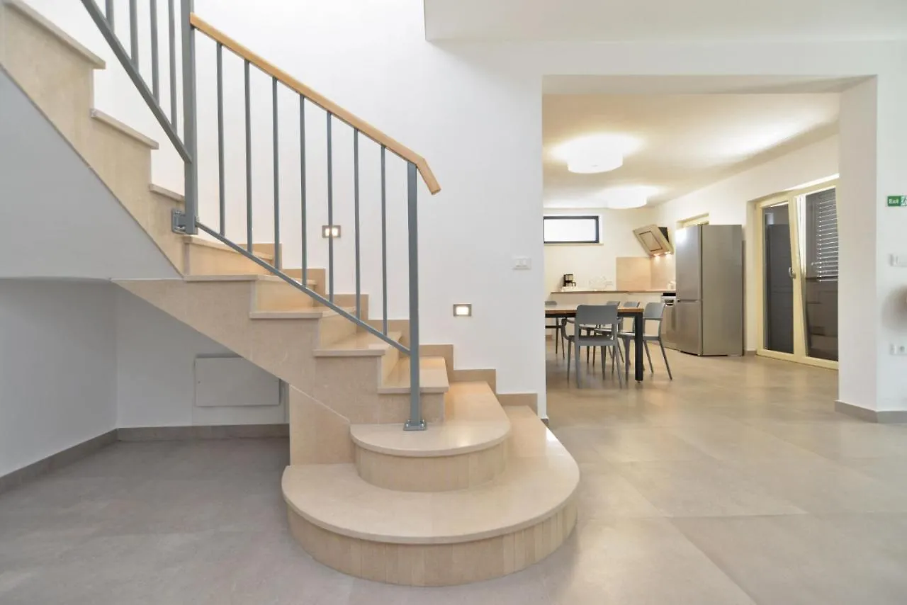 فيلا House Kazali 1749 ميدولين بيت للعطل