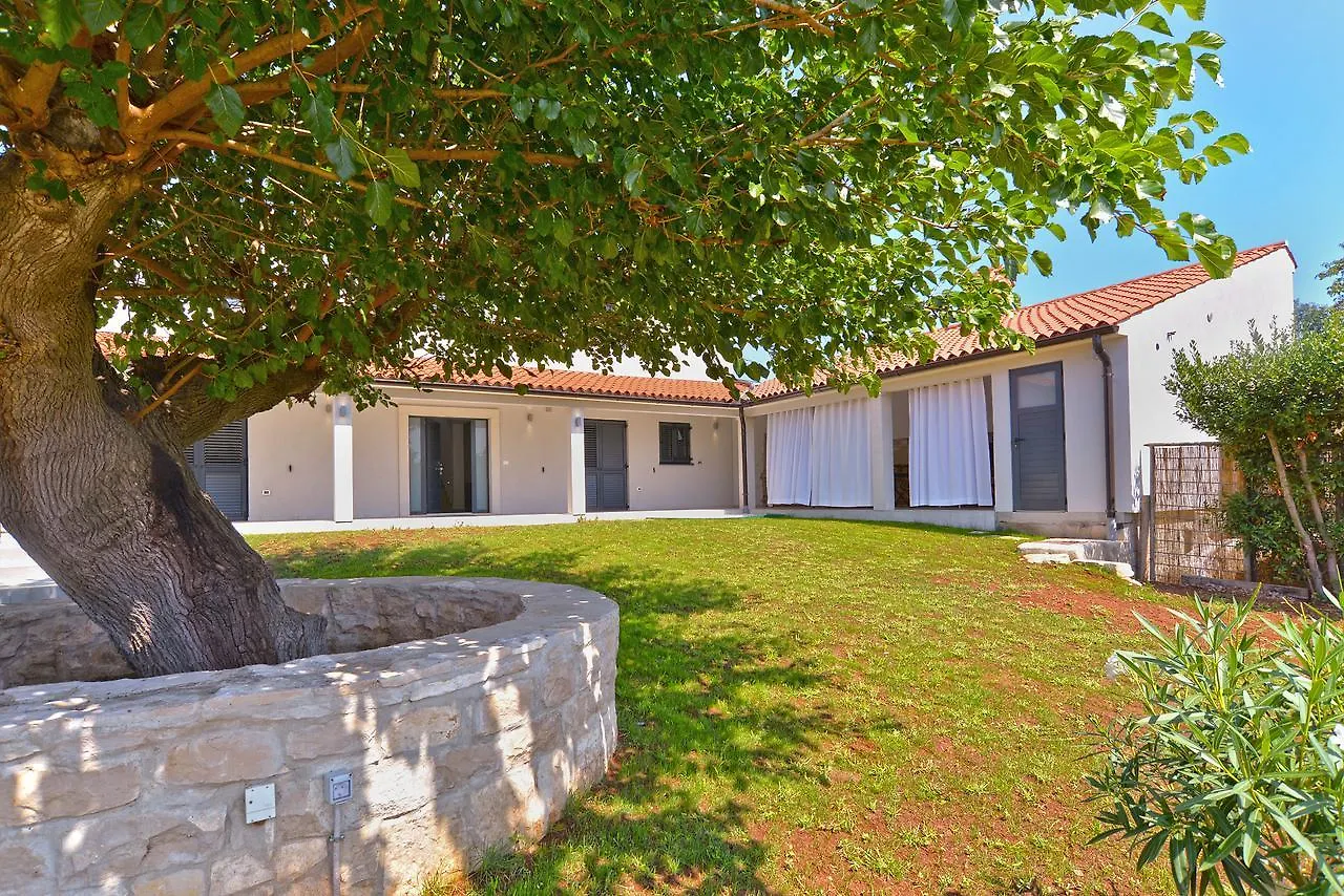 فيلا House Kazali 1749 ميدولين